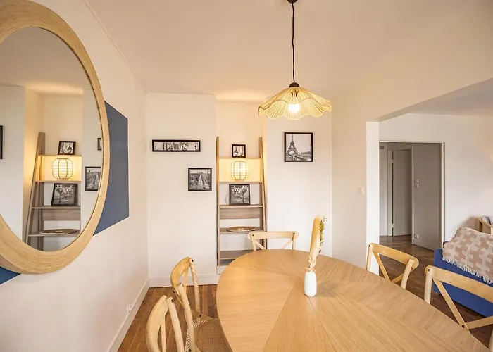 Le Logis De La Paix - Garage - Balcon