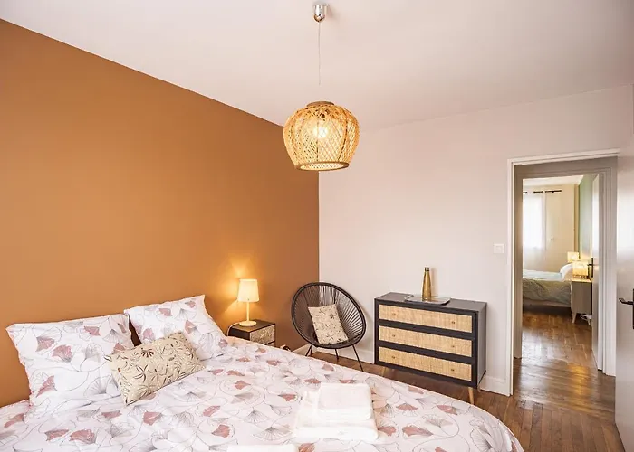 Le Logis De La Paix - Garage - Balcon * Troyes